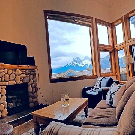 Downtown Loft, Mountain Views, Fireplace, Couple'S Retreat, Walker'S Paradise Canmore Esterno foto