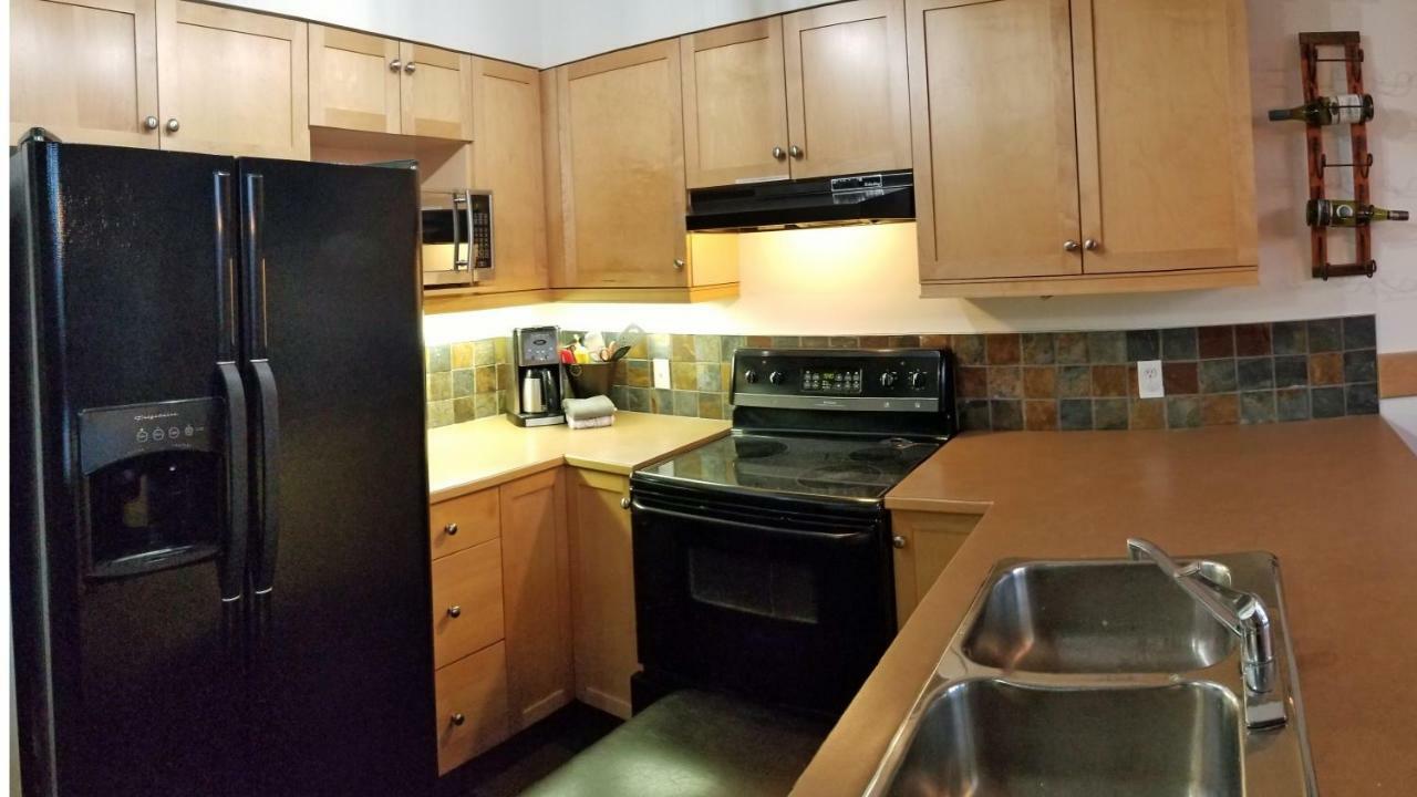 Downtown Loft, Mountain Views, Fireplace, Couple'S Retreat, Walker'S Paradise Canmore Esterno foto